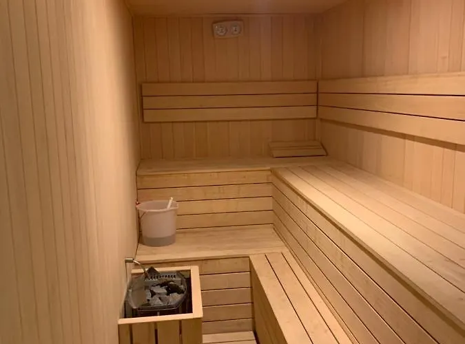 Middle Views Apartment *