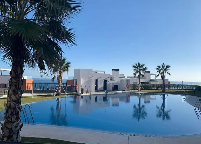 Middle Views Apartment *